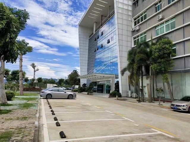 无公摊！石岩北环地铁附近1500平方精装厂房出租，拎包入住