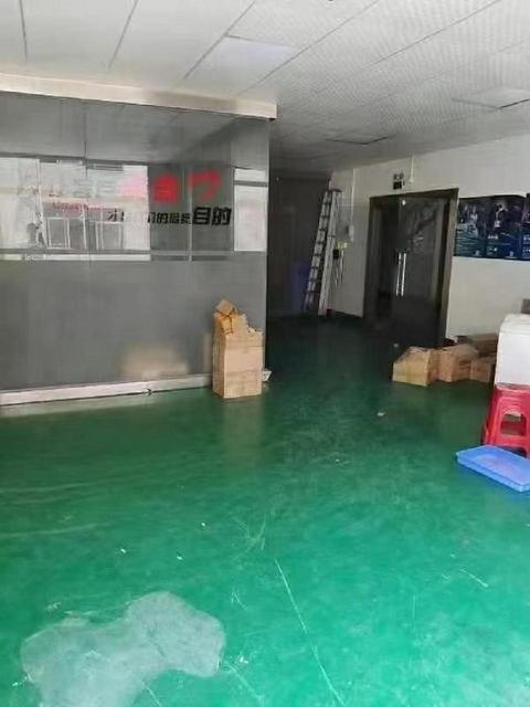 石岩塘头大道工业园区楼上带装修厂房1000平米招租