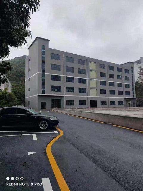 石岩靠南山独院厂房约20000平，100起分，随时可以入住