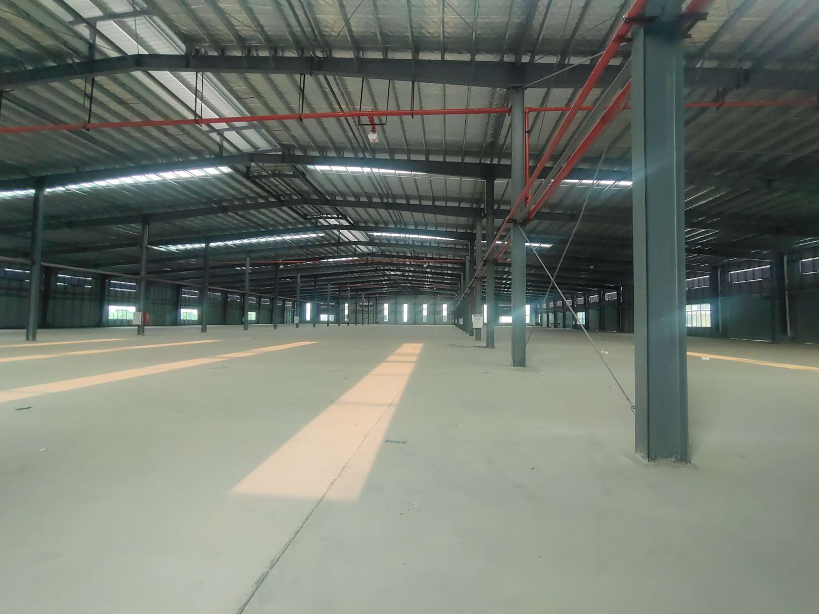 独门独院空地大原房东出租四会市 建筑面积50000㎡单层厂房